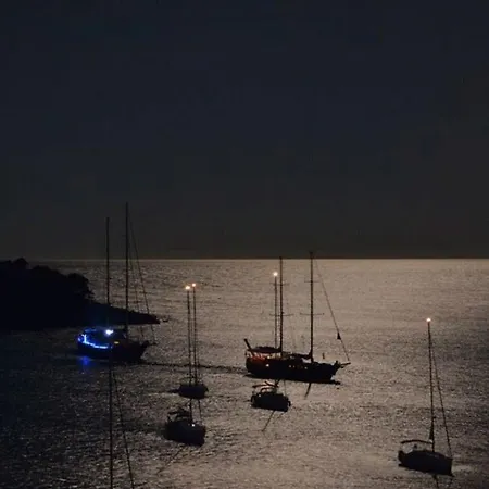 In With Sea View, Balcony, Air Conditioning, Wifi 5197-3 Appartamento Saplunara