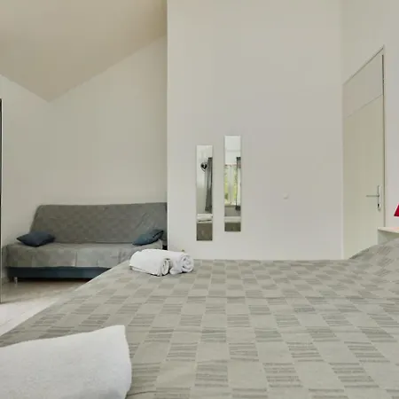 In With Sea View, Balcony, Air Conditioning, Wifi 5197-3 * Saplunara